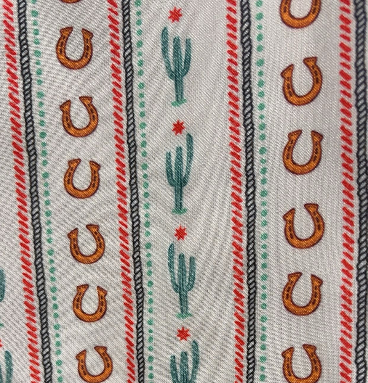 Cactus And Horse Shoe White Short Sleeve