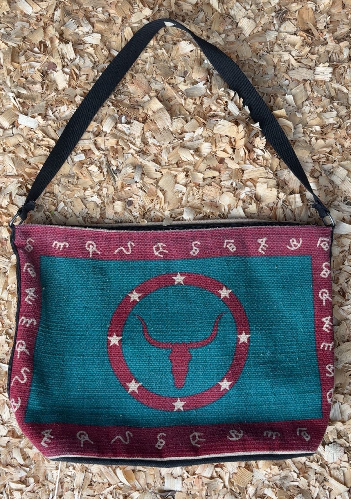 Vintage Tapestry Longhorn And Brands Purse