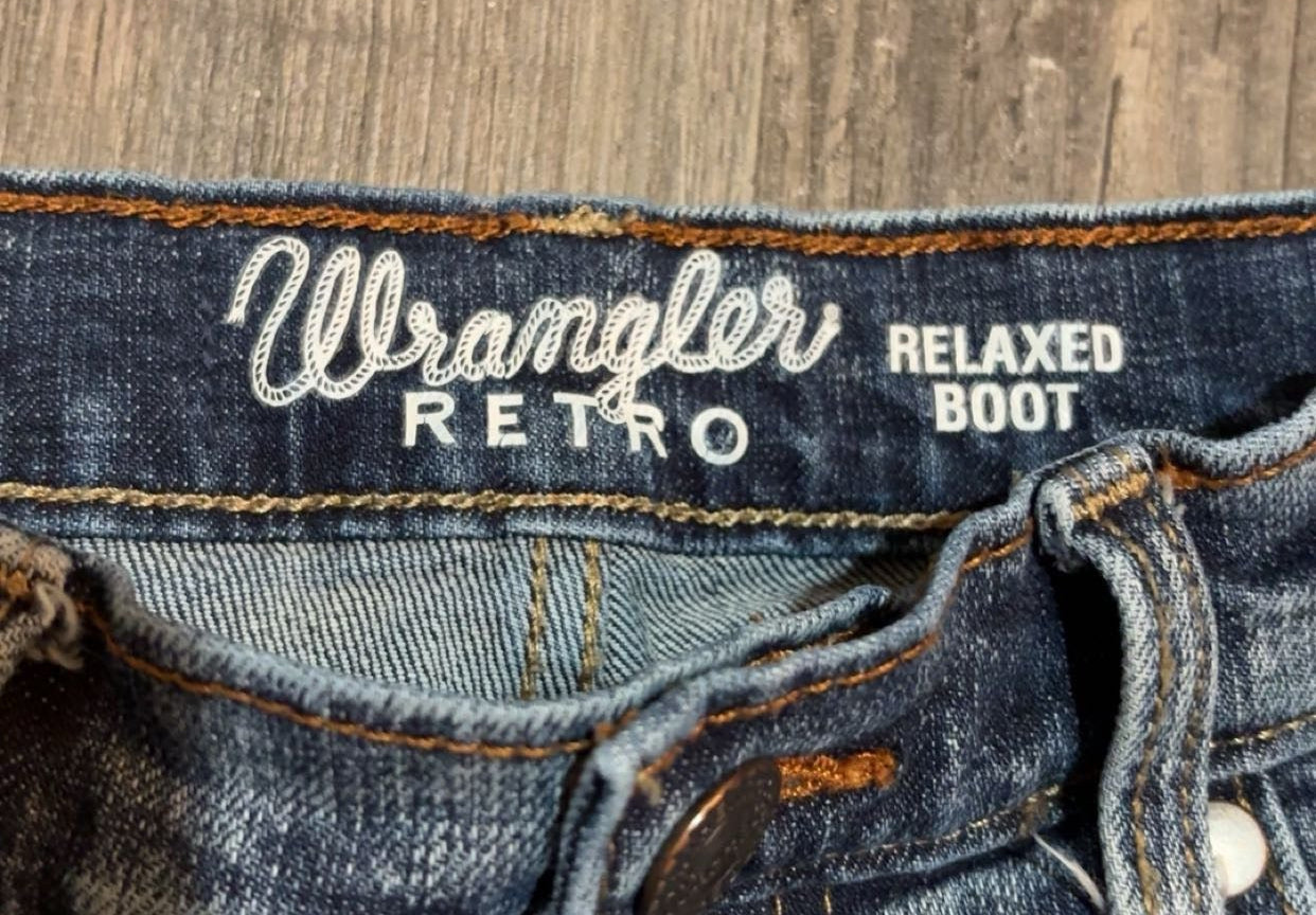 Wrangler Retro Relaxed Boot Light Wash Jeans
