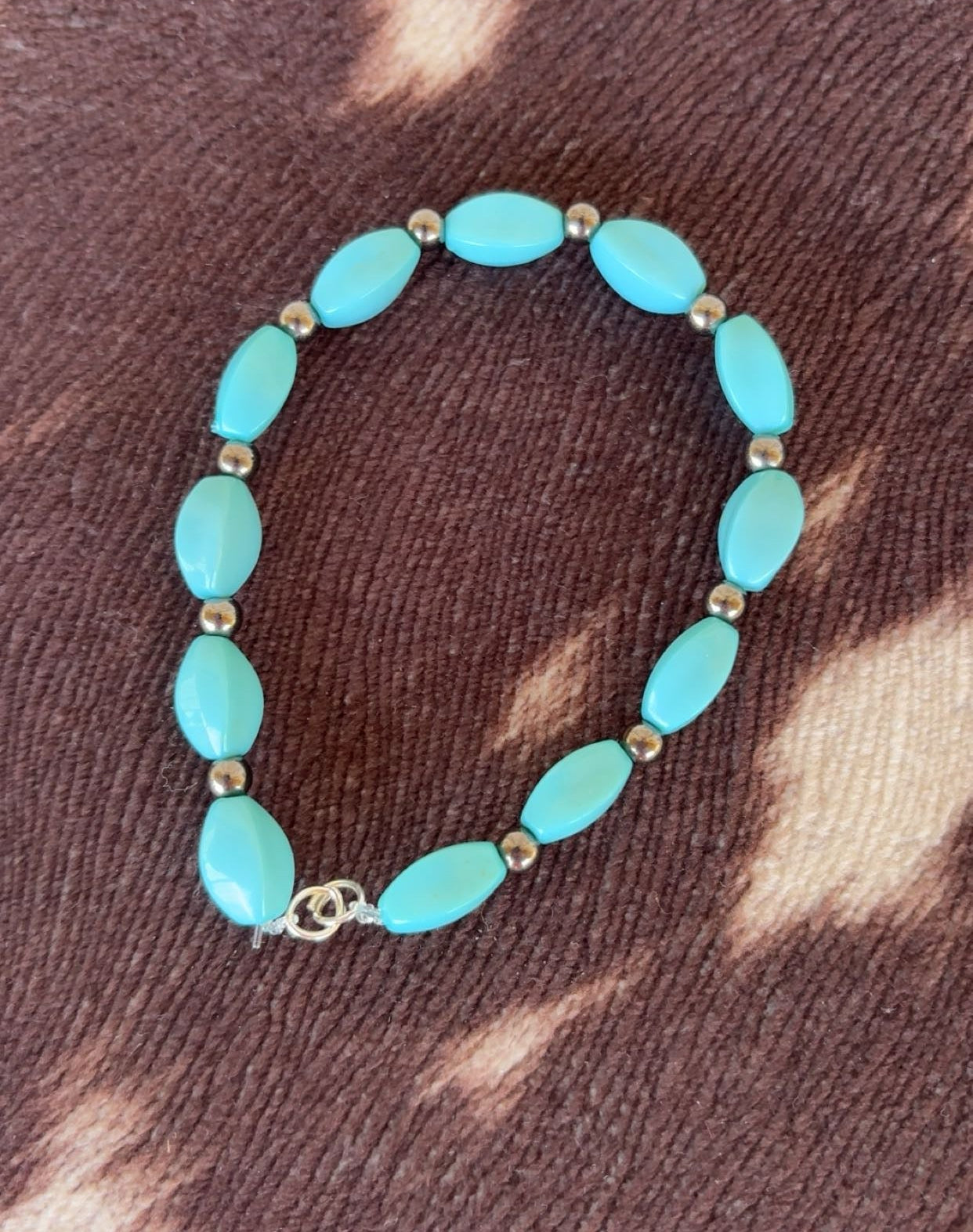 Plastic Teal & Metal Bead Bracelet