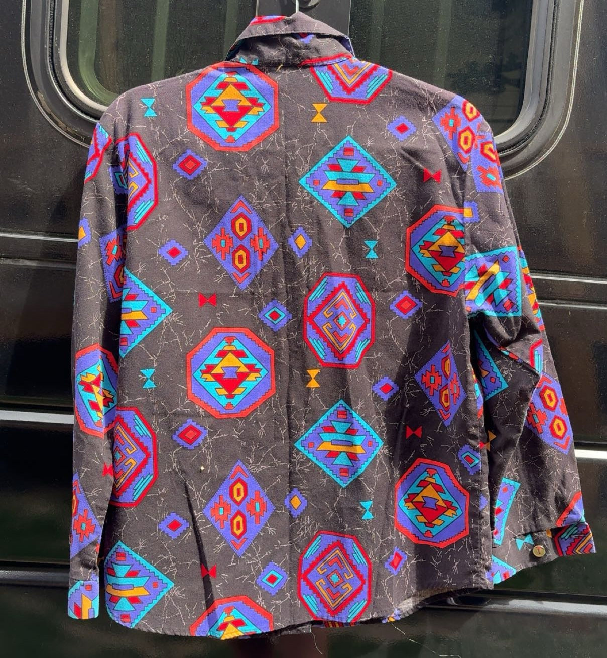 Vintage Ozark Mountain Button Up Black Aztec Pattern