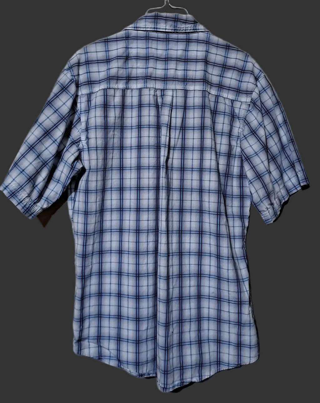 Wrangler Rugged Wear Men's Blue and White Short Sleeve Plaid