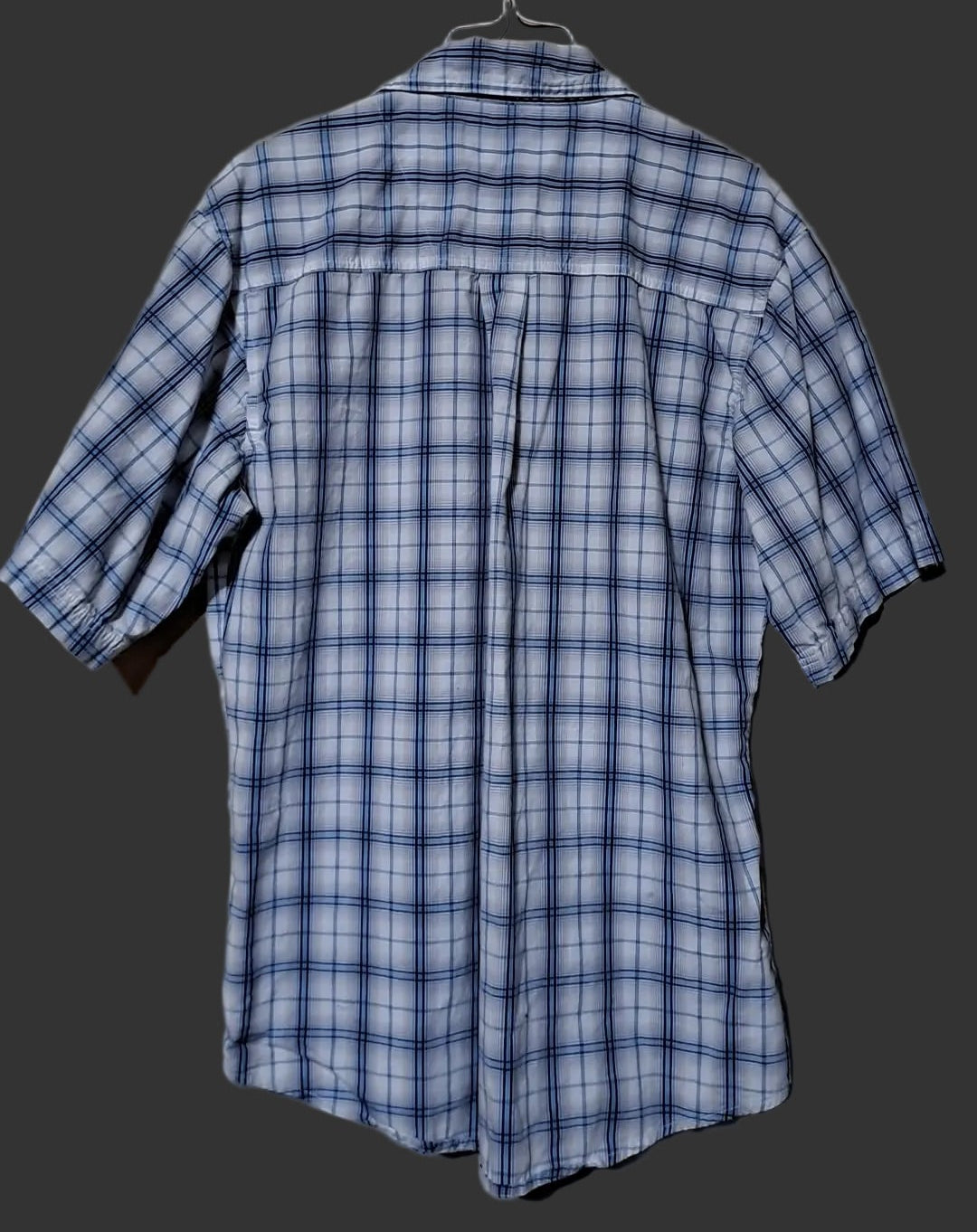 Wrangler Rugged Wear Men's Blue and White Short Sleeve Plaid