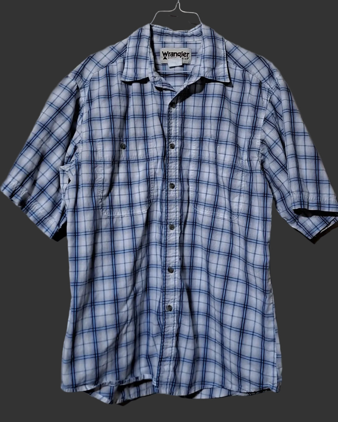 Wrangler Rugged Wear Men's Blue and White Short Sleeve Plaid
